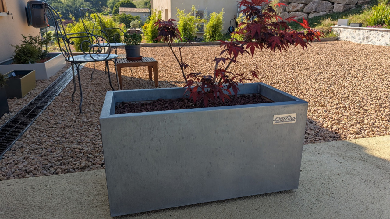 Jardinière rectangulaire 80x40x40cm en zinc naturel avec parois isolantes
