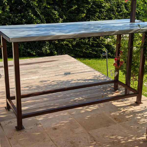 Table bar avec plateau zinc et pied metal rouillé 69 (Rhône)