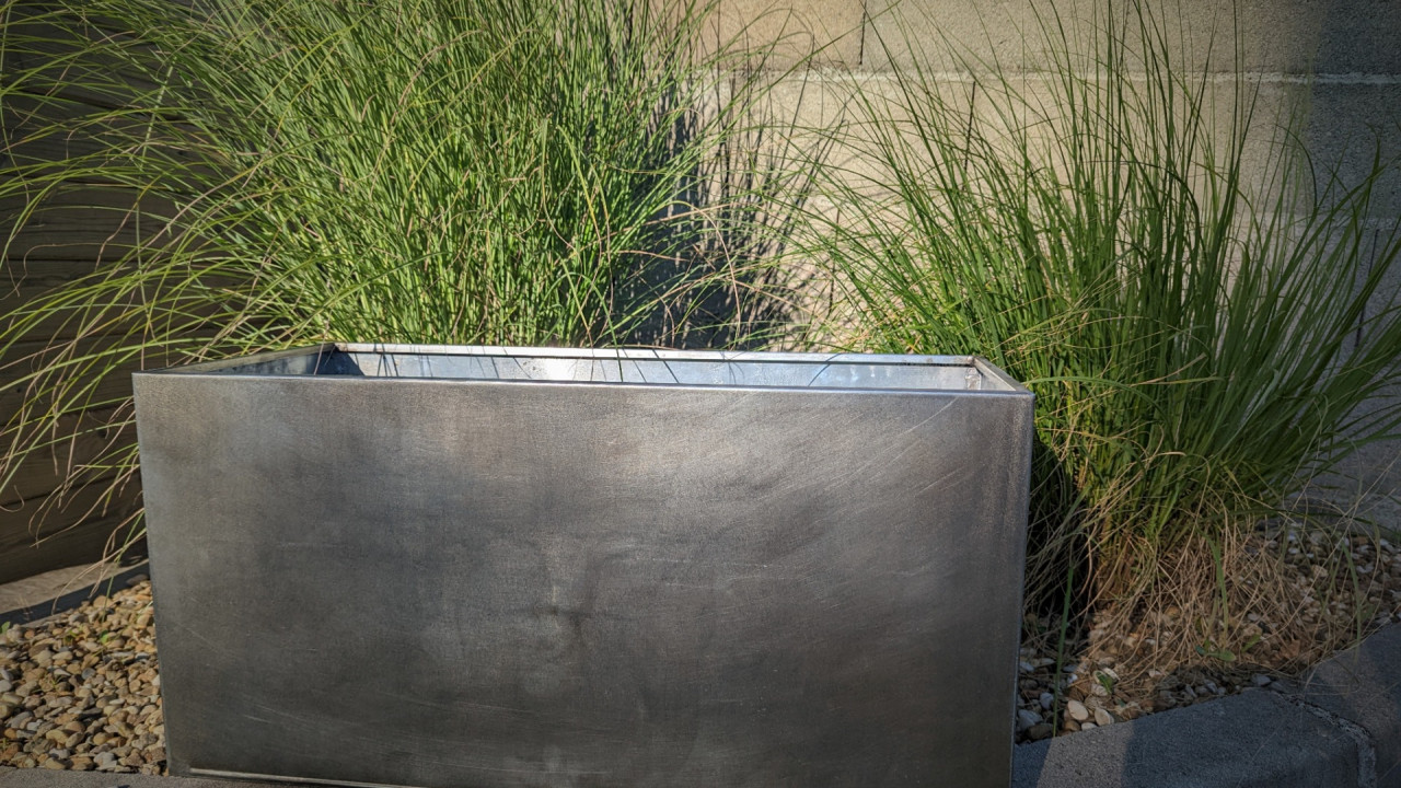 Jardinière rectangulaire 80x40x40cm en zinc naturel avec parois isolantes