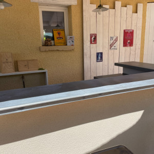 FABRICATION D'UN COMPTOIR ZINC POUR EXTERIEUR ( 01 AIN )