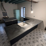 Fabrication d'un plan de travail avec ilot central en zinc pour un particulier en Isère (38)